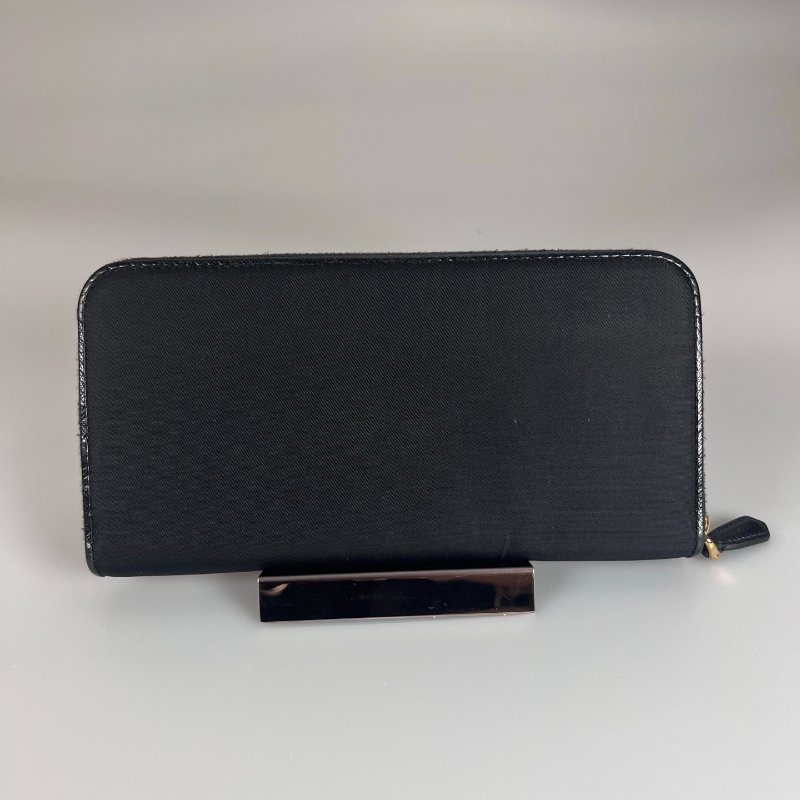 PRADA 1ML506 黑尼龍ㄇ拉長夾-1