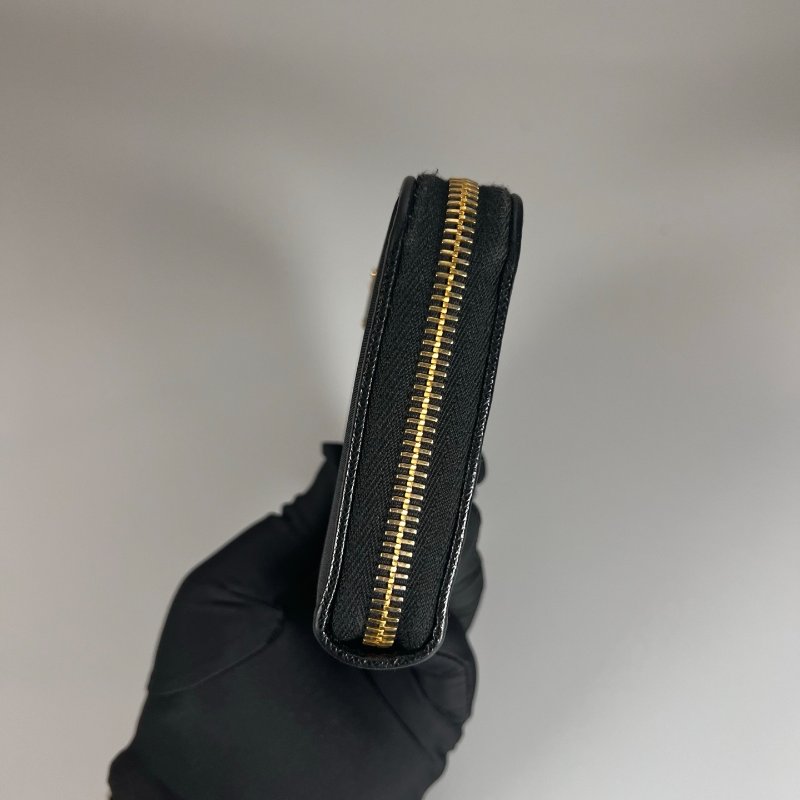 PRADA 1ML506 黑尼龍ㄇ拉長夾-3
