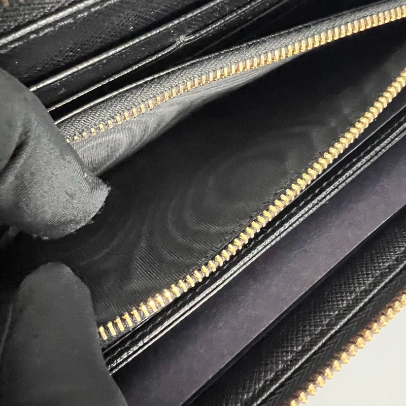 PRADA 1ML506 黑尼龍ㄇ拉長夾-8