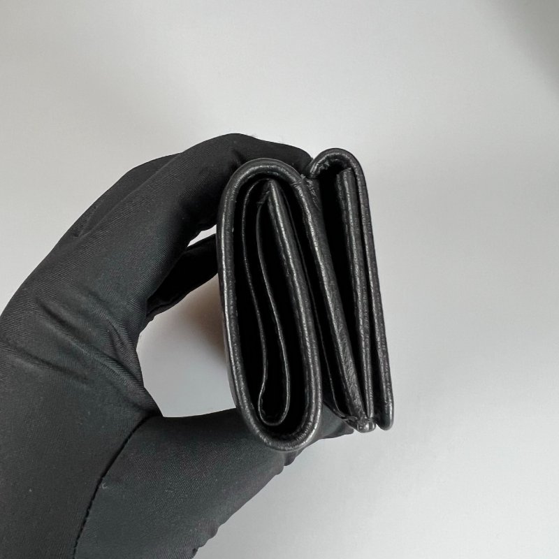 BALENCIAGA 551921 黑三折短夾-3