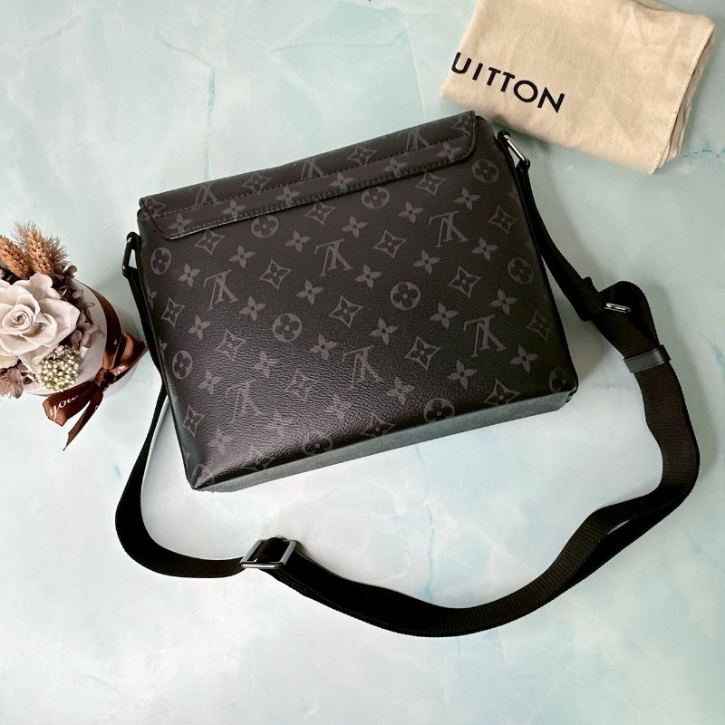 LV 全新District PM郵差包-1
