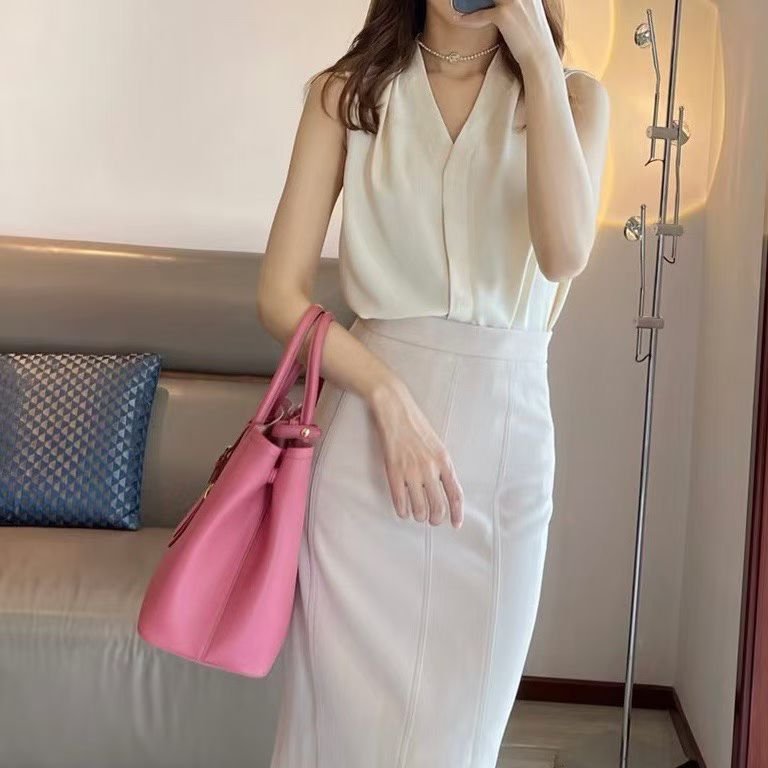 Prada Saffiano殺手包  粉色 金扣36*27*18 99新配件塵袋 保卡 肩帶 說明書-0