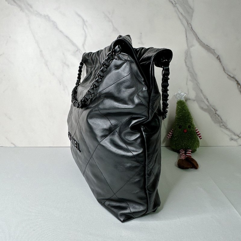 CHANEL 中款黑字22包-2