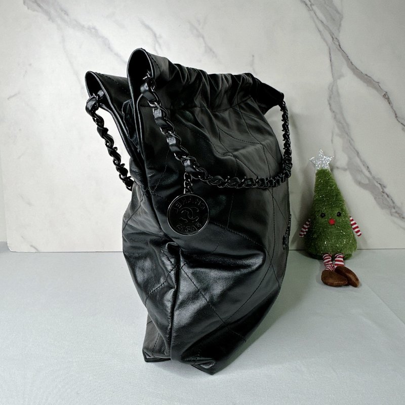 CHANEL 中款黑字22包-3