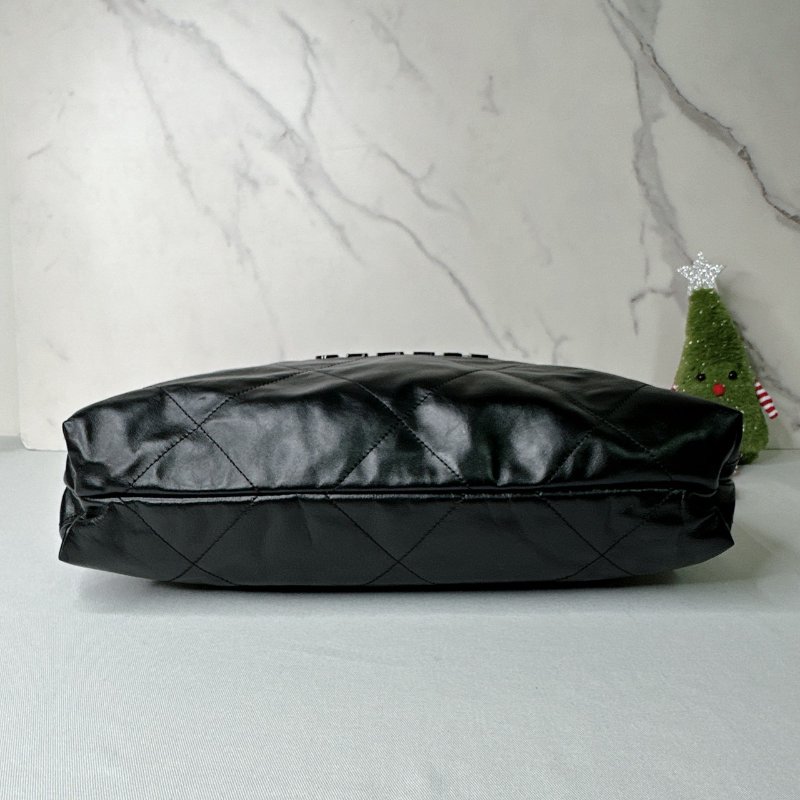 CHANEL 中款黑字22包-8