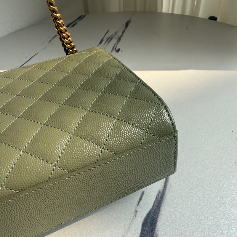 YsL 美美的綠色魚子醬斜背包-15