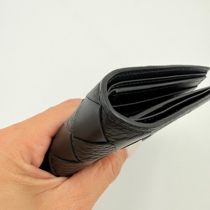 Bottega Veneta - 黑色牛皮編織Intrecciato 對開短夾-8