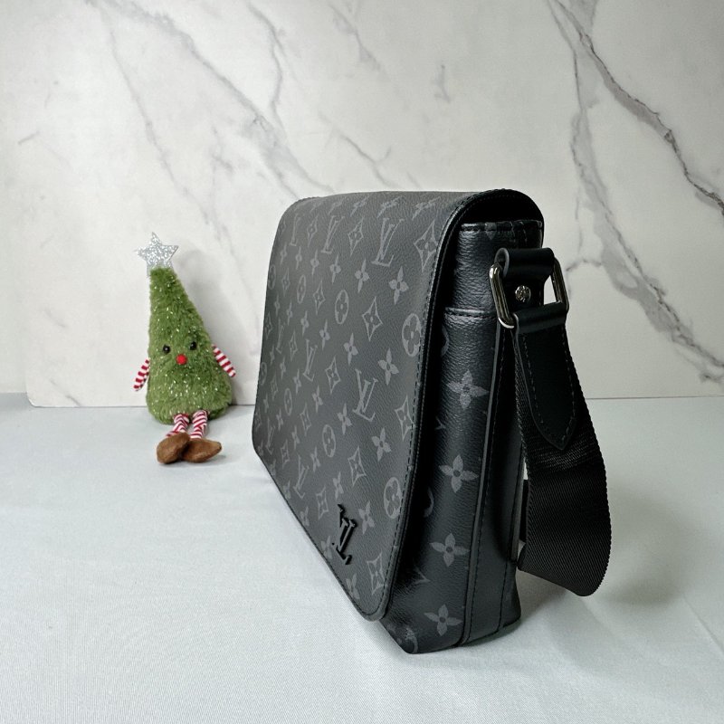 LV 全新District郵差包-2