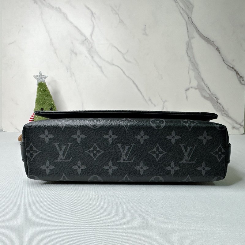 LV 全新District郵差包-6