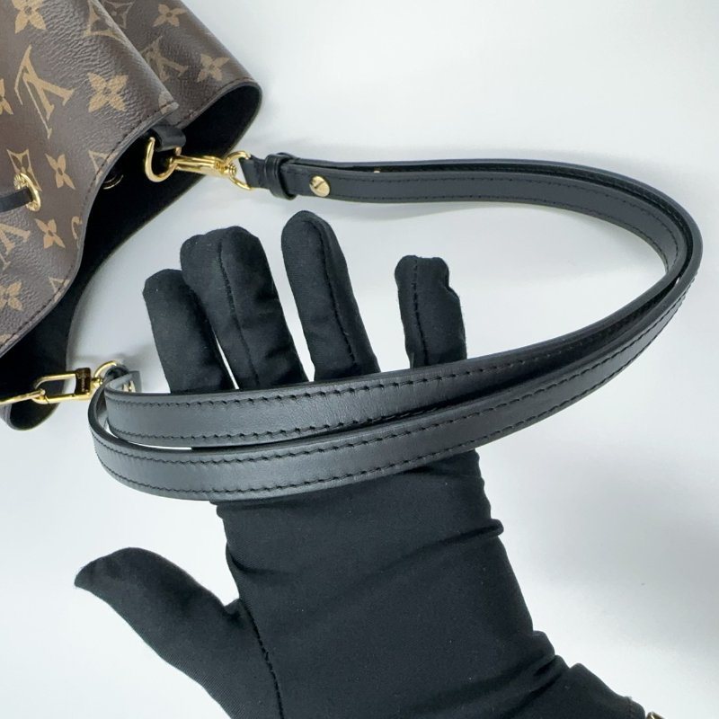 LV老花拚黑色內裡MM束口水桶包M44020-11