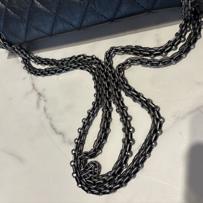 CHANEL黑全皮復古銀扣2.55 包28cm-12
