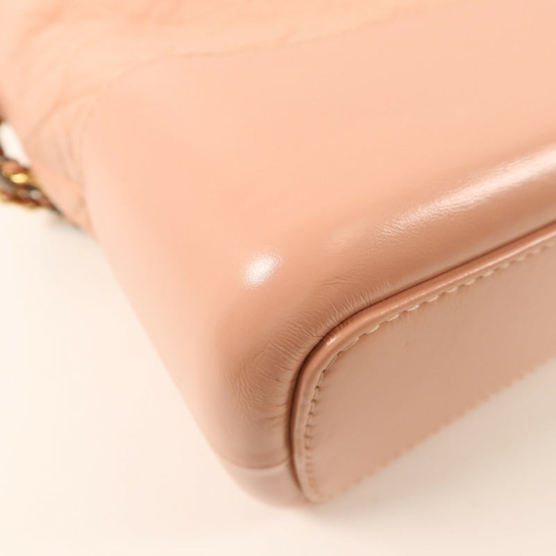 CHANEL 牛皮皮革Gabrielle Medium鏈帶肩背袋-16