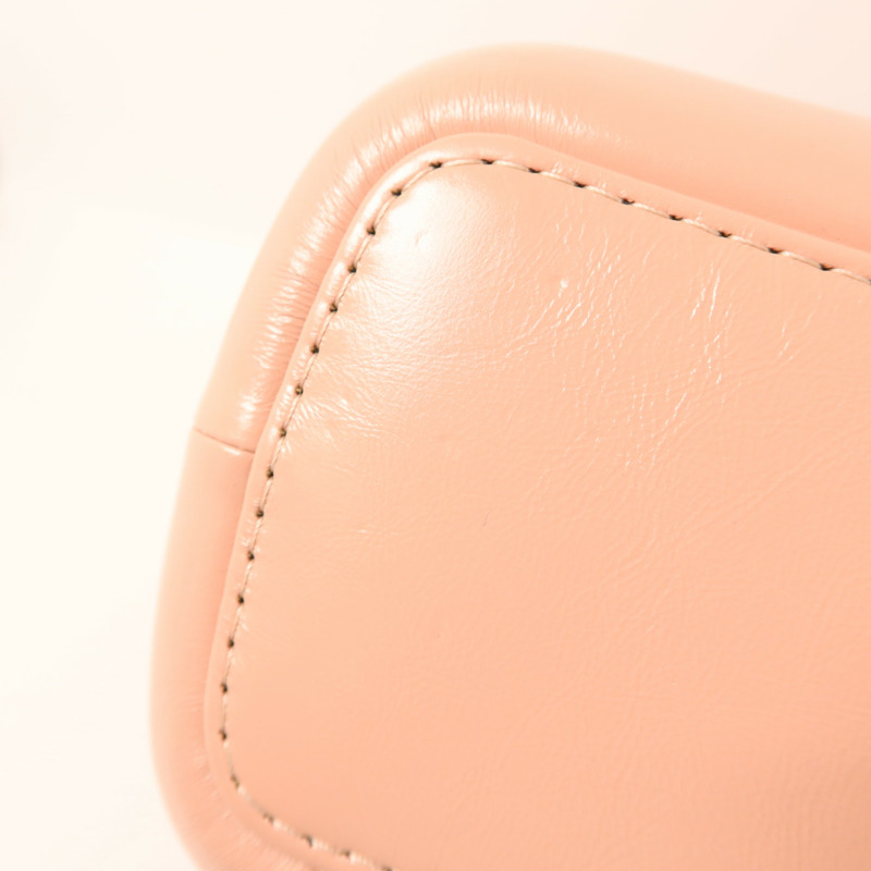 CHANEL 牛皮皮革Gabrielle Medium鏈帶肩背袋-17