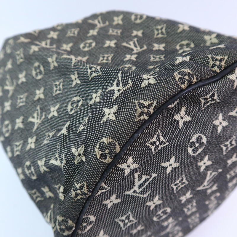 LOUIS VUITTON Monogram Mini Lin Betsy金扣背包-11