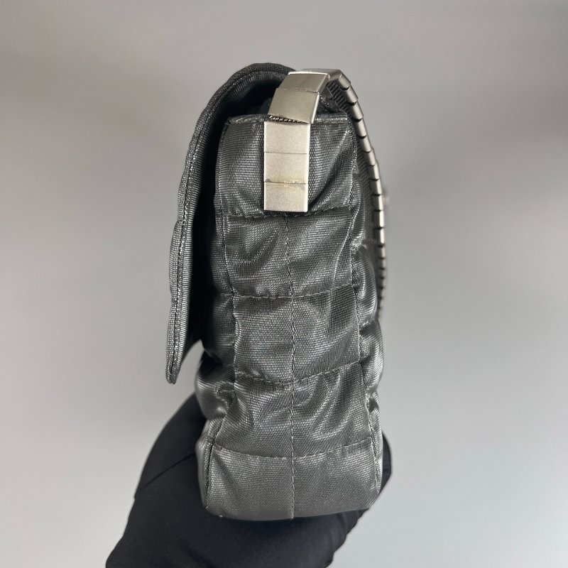 CHANEL 2.55尼龍蛇鍊米蘭背帶 尼龍灰 保卡款5開-2