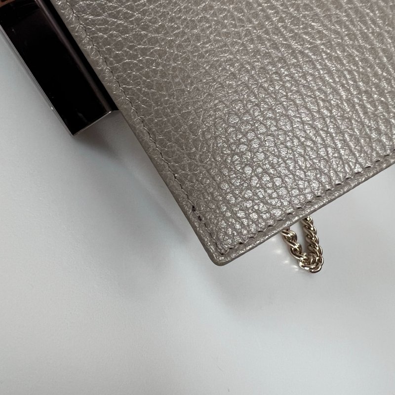 GUCCI 615523 灰SOHO 鐵牌肩背包-10