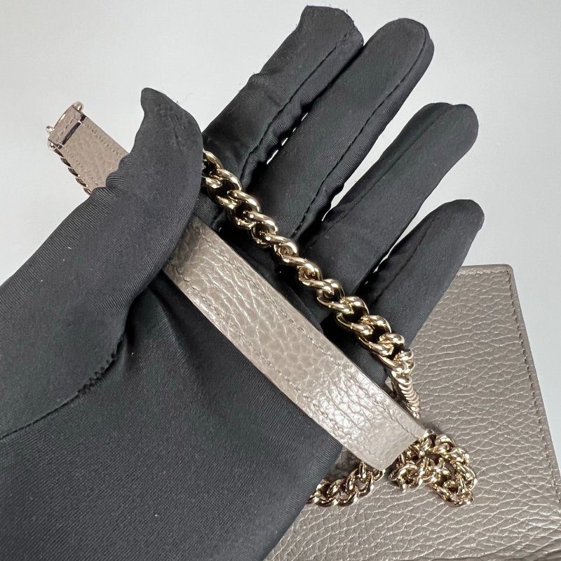 GUCCI 615523 灰SOHO 鐵牌肩背包-11