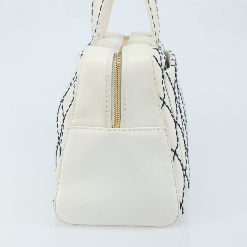 【日本直送】香奈兒 (CHANEL) 野性縫線手提包，白色皮革，金色雙C標誌，BAZ253A-3