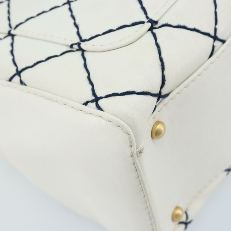 【日本直送】香奈兒 (CHANEL) 野性縫線手提包，白色皮革，金色雙C標誌，BAZ253A-8