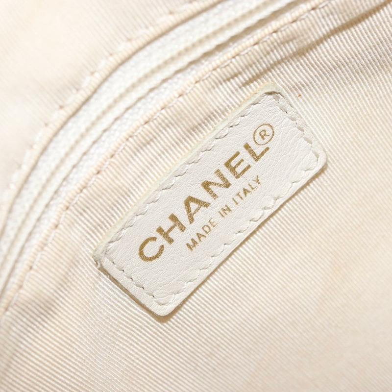 【日本直送】香奈兒 (CHANEL) 野性縫線手提包，白色皮革，金色雙C標誌，BAZ253A-17