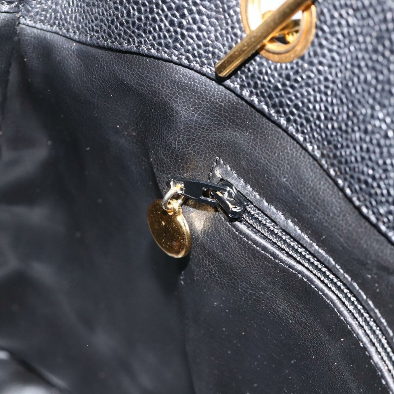 【日本直送】香奈兒 (CHANEL) 菱格紋鏈條托特包，魚子醬紋皮革，黑色，金色雙C標誌，正品 BAZ251A-19