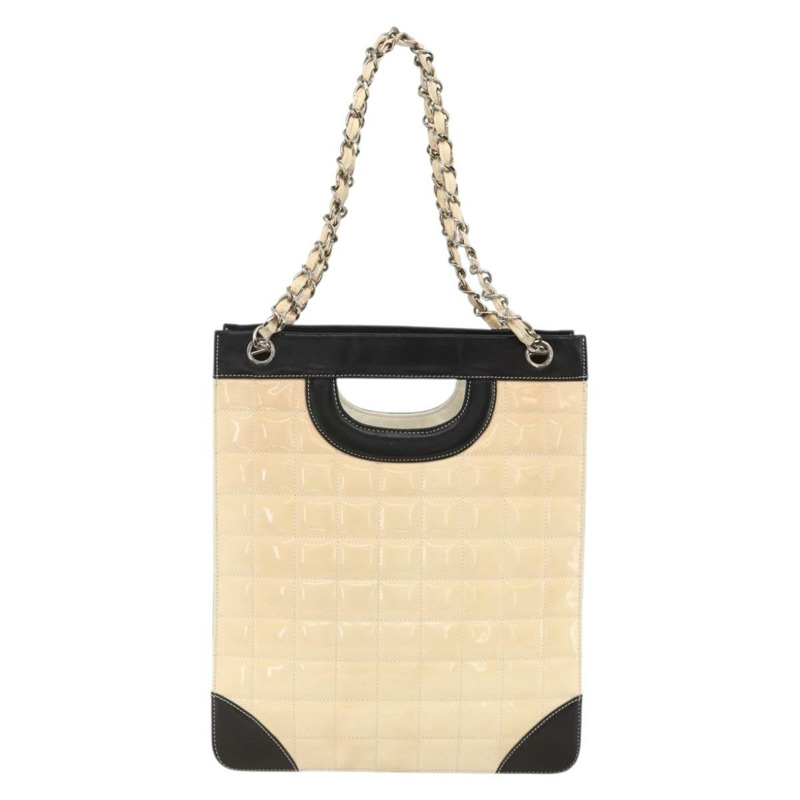 【日本直送】香奈兒 Choco Bar 鏈條肩背包 漆皮 米色 銀色 CC 標誌 正品 BA11764A-1