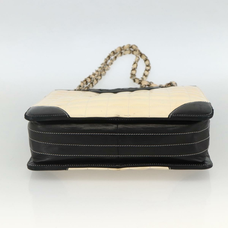 【日本直送】香奈兒 Choco Bar 鏈條肩背包 漆皮 米色 銀色 CC 標誌 正品 BA11764A-4