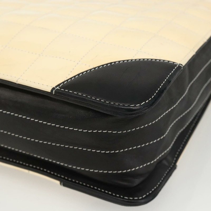 【日本直送】香奈兒 Choco Bar 鏈條肩背包 漆皮 米色 銀色 CC 標誌 正品 BA11764A-8