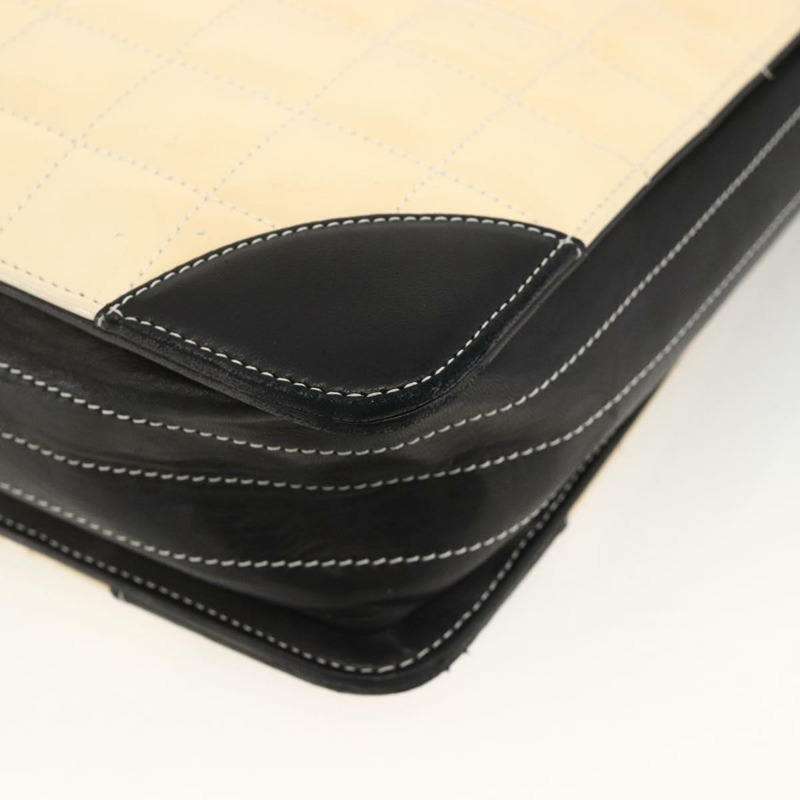 【日本直送】香奈兒 Choco Bar 鏈條肩背包 漆皮 米色 銀色 CC 標誌 正品 BA11764A-14