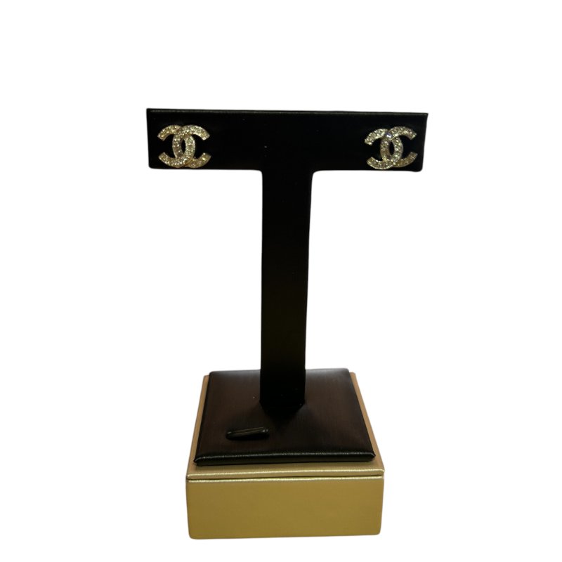 CHANEL銀色鑲鑽雙C耳針-0