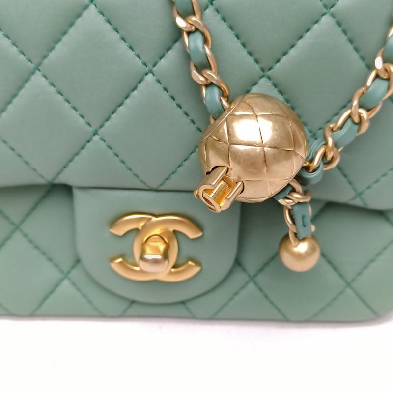 CHANEL CF口蓋包方胖子綠色羊皮晶片開金扣金球調節扣-4