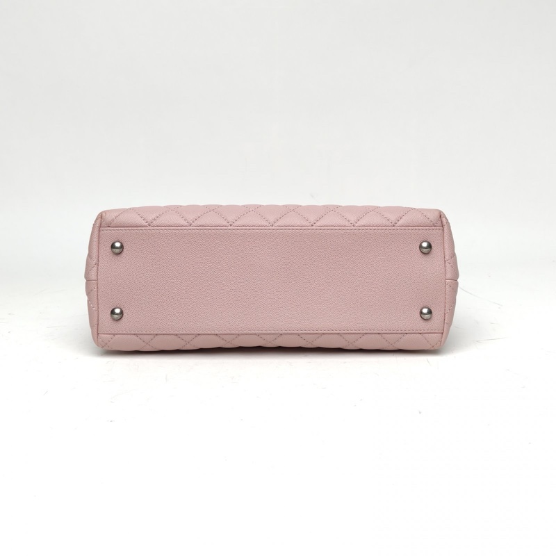 CHANEL CocoHandle中號粉色荔枝牛皮23開銀扣-3