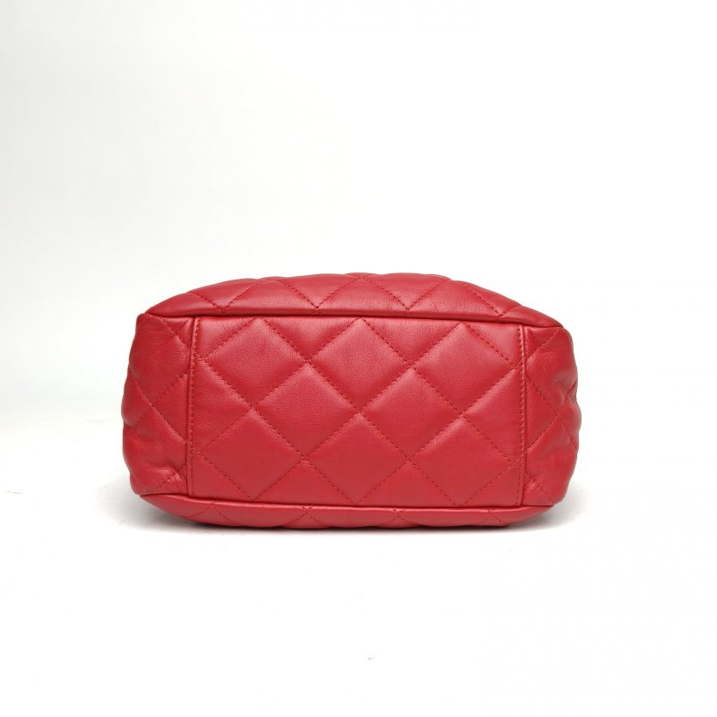 CHANEL 紅色牛皮29開金扣抽繩水桶包肩背包-4