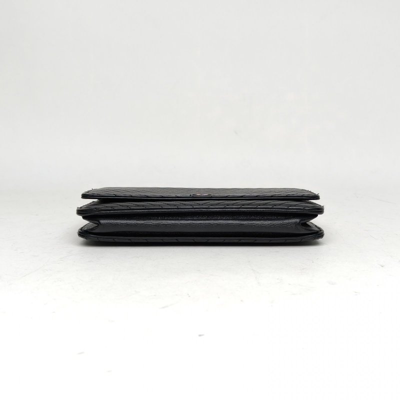 CHANEL CFWOC19黑色荔枝牛皮22開銀扣V紋肩背包-4