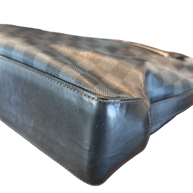 LV 黑色棋盤格公事斜背包-3