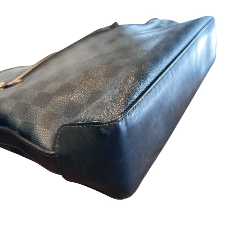 LV 黑色棋盤格公事斜背包-4