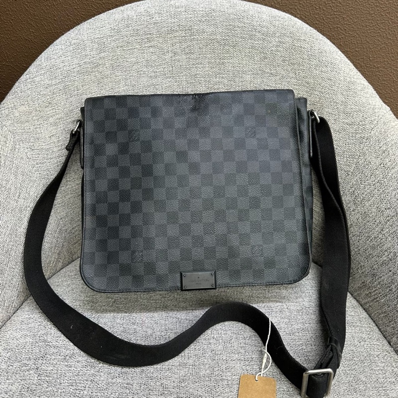 【NBA同款‼️帥爆了😆全網最低價】LV 黑色棋盤格 單肩包|斜背包|郵差包-1