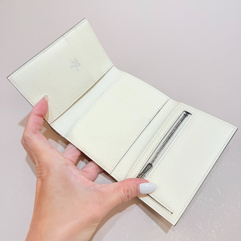 HERMES- Nata奶油白拚淺褐亮面鱷魚皮銀釦Bearn Epsom三折短夾-11