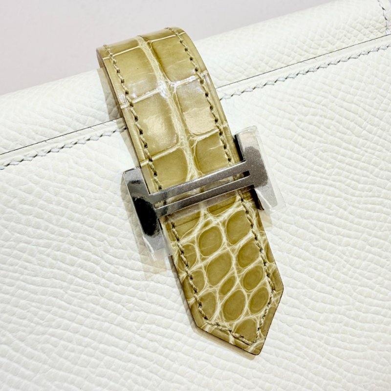 HERMES- Nata奶油白拚淺褐亮面鱷魚皮銀釦Bearn Epsom三折短夾-18