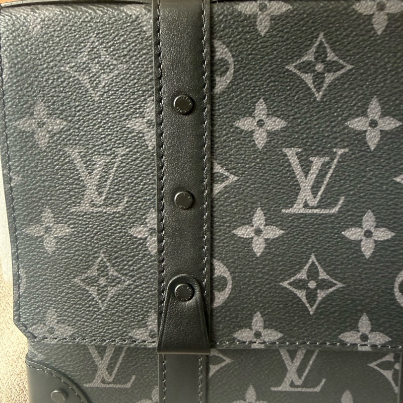 99新LouisVuitton路易威登 trunk黑花盒子郵差包 芯片款-3