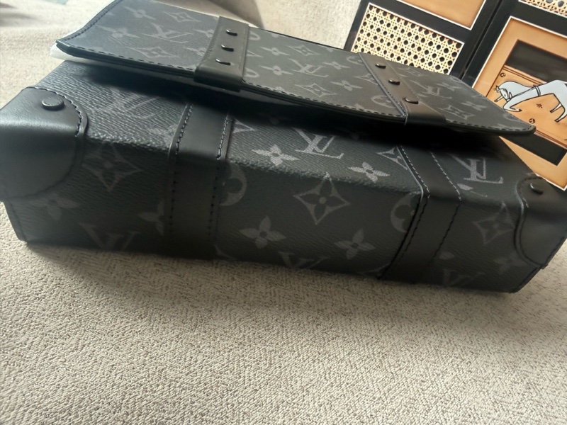 99新LouisVuitton路易威登 trunk黑花盒子郵差包 芯片款-8