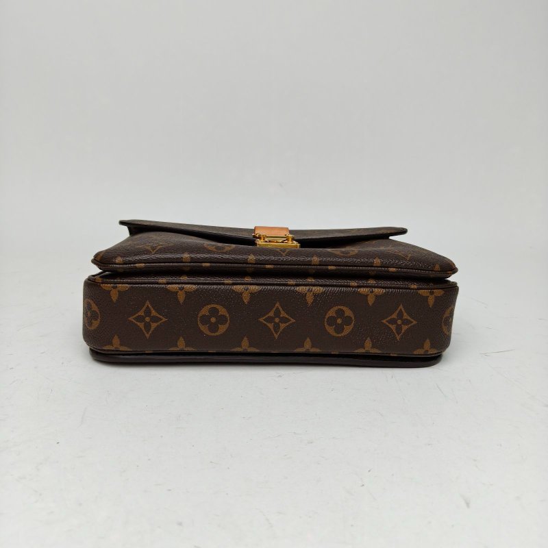 LOUIS VUITTON MetisPochette郵差包老花PVC金扣2020肩背包-4