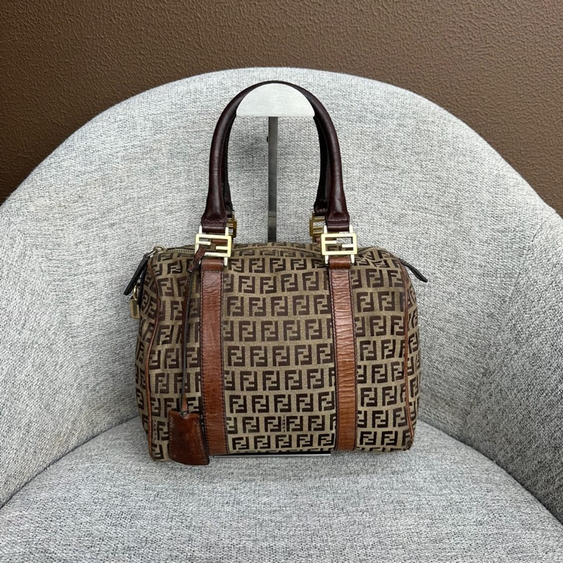 【經典棕色老花🤎中古潮人必備】Fendi 芬迪 棕色帆布老花 波士頓 手提包-1