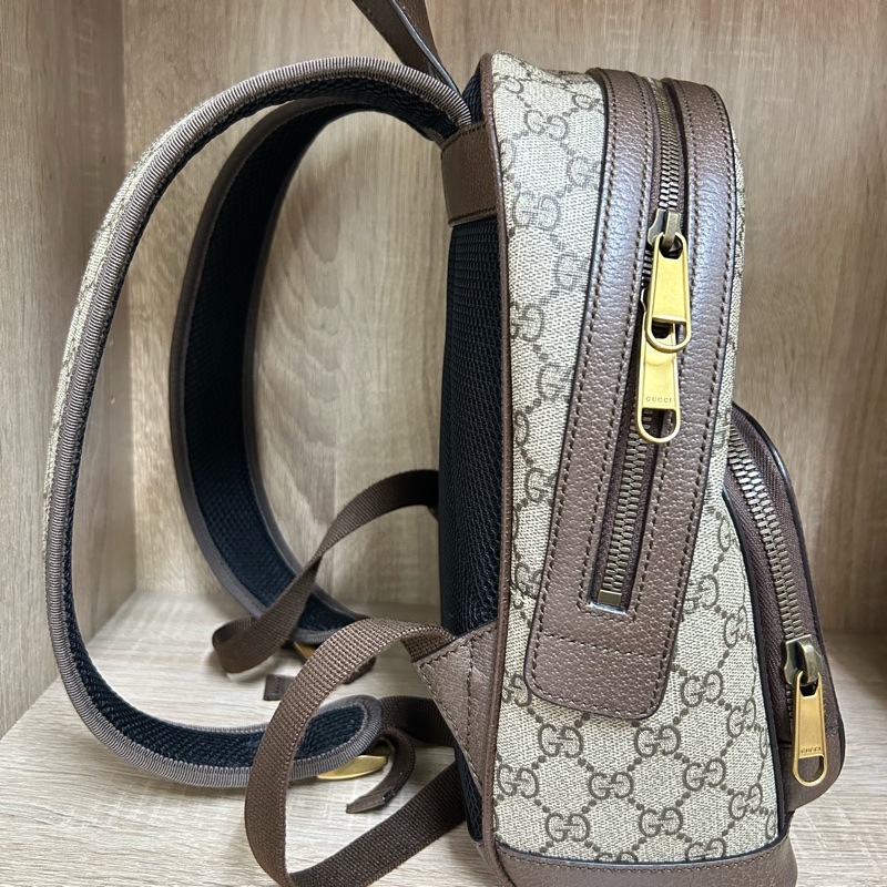 GUCCI經典後背包-1