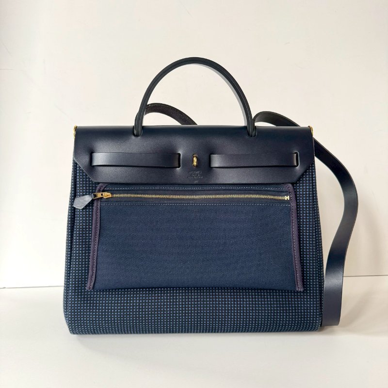 HERMES Herbag 31 稀有 華夫格藍 金釦 皮革 帆布 Black Noir 斜背包-2