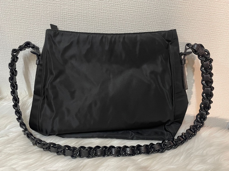 Prada 降落傘布面鏈條包-4