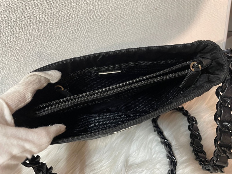 Prada 降落傘布面鏈條包-5