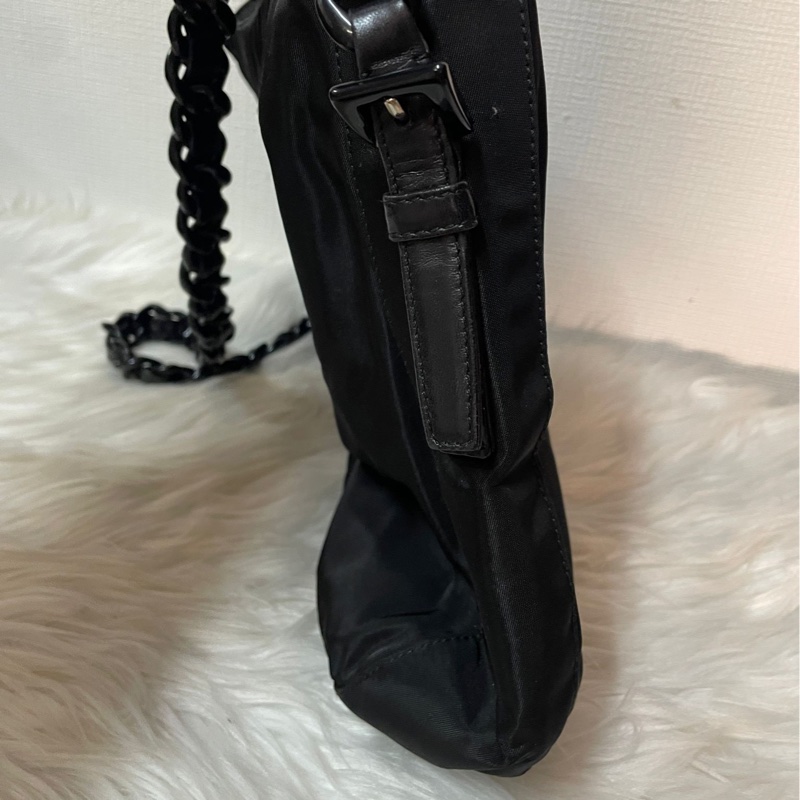 Prada 降落傘布面鏈條包-7