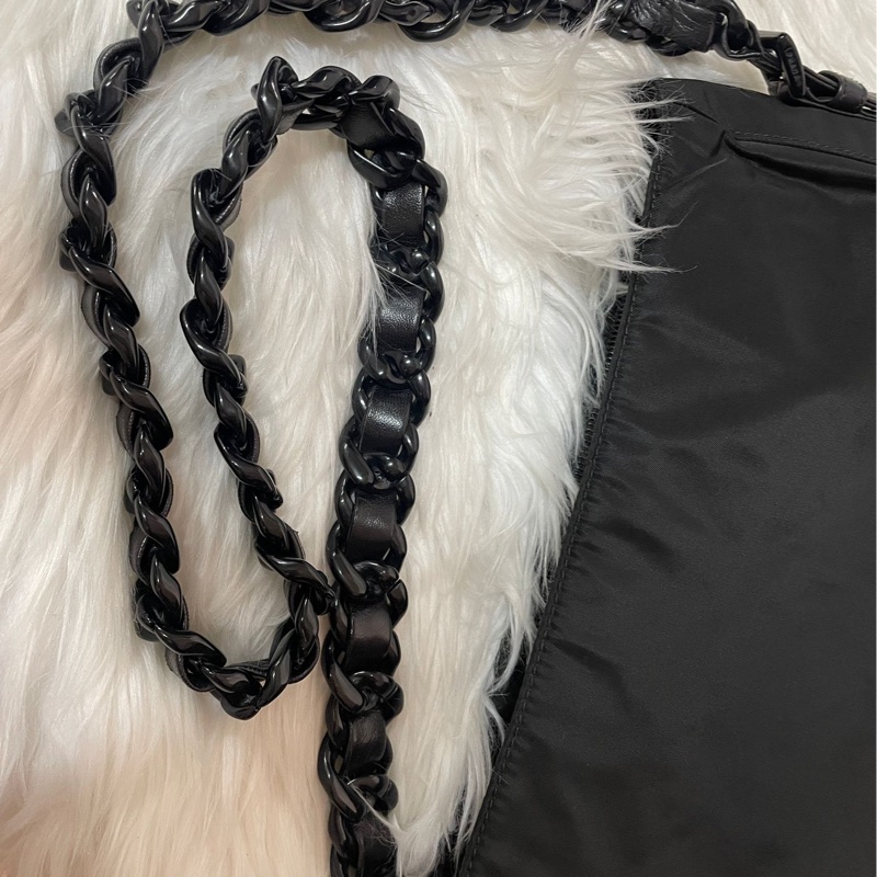 Prada 降落傘布面鏈條包-10