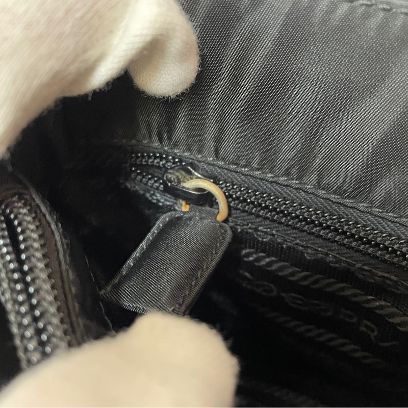 Prada 降落傘布面鏈條包-11